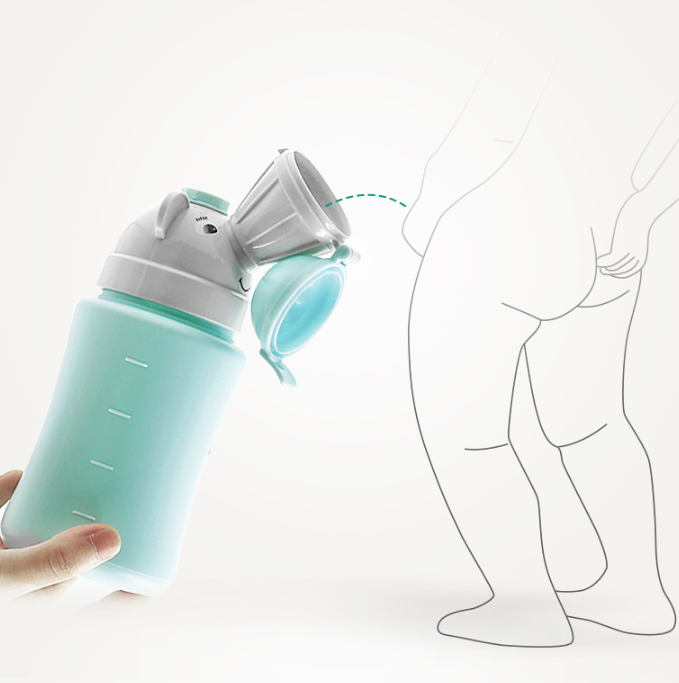 portable child urinal for boys usage